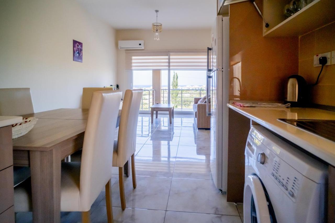 كيرينيا Spacious Two-Bedroom Apartment In Amazing Residence Escape Homes المظهر الخارجي الصورة