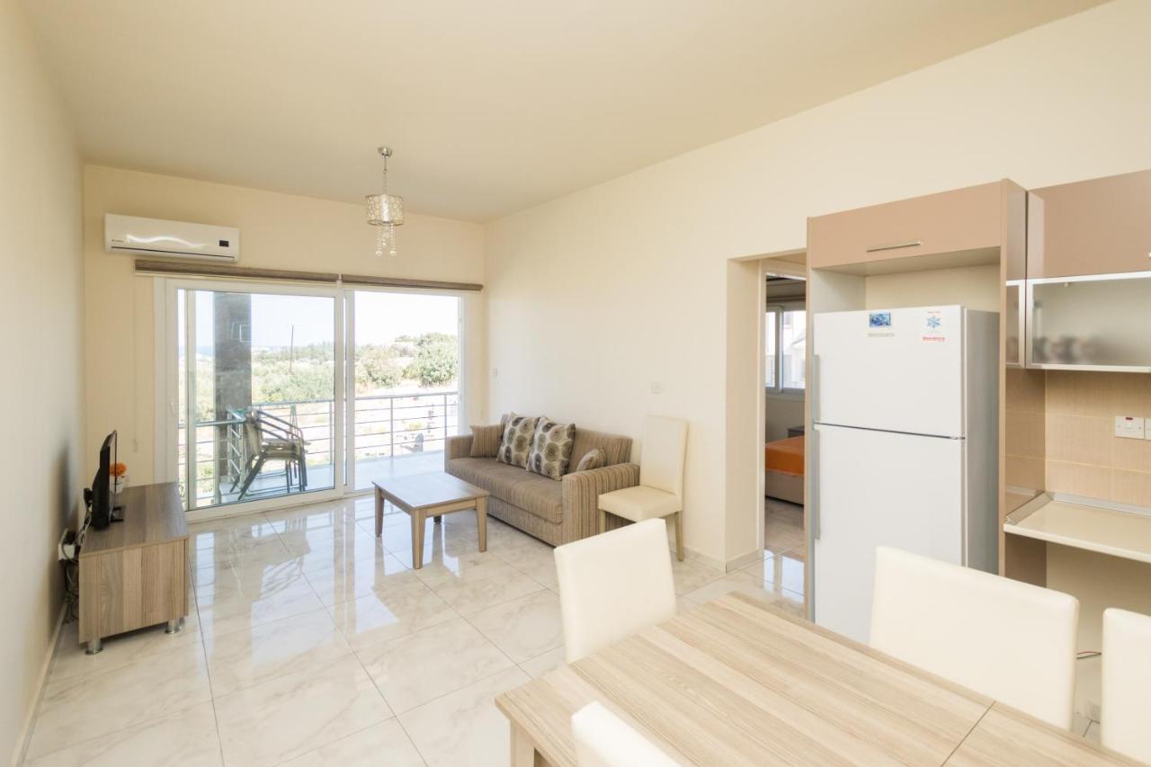 كيرينيا Spacious Two-Bedroom Apartment In Amazing Residence Escape Homes المظهر الخارجي الصورة