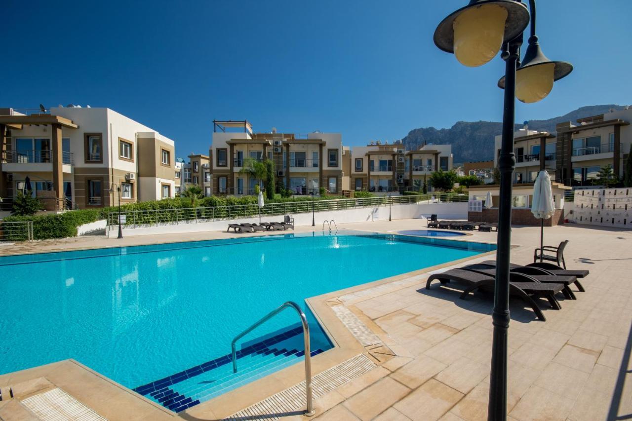 كيرينيا Spacious Two-Bedroom Apartment In Amazing Residence Escape Homes المظهر الخارجي الصورة