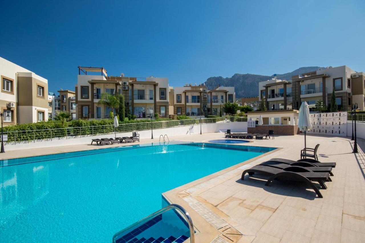 كيرينيا Spacious Two-Bedroom Apartment In Amazing Residence Escape Homes المظهر الخارجي الصورة