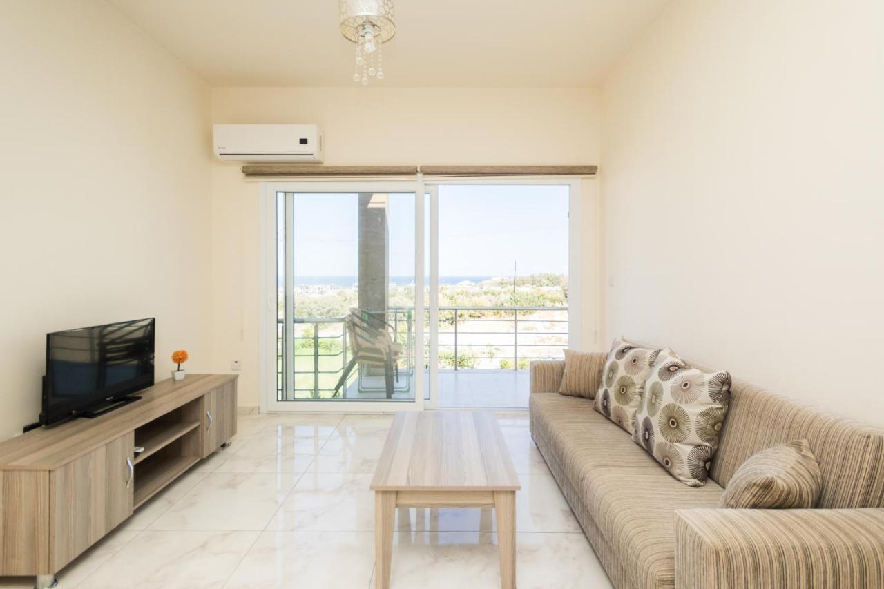 كيرينيا Spacious Two-Bedroom Apartment In Amazing Residence Escape Homes المظهر الخارجي الصورة