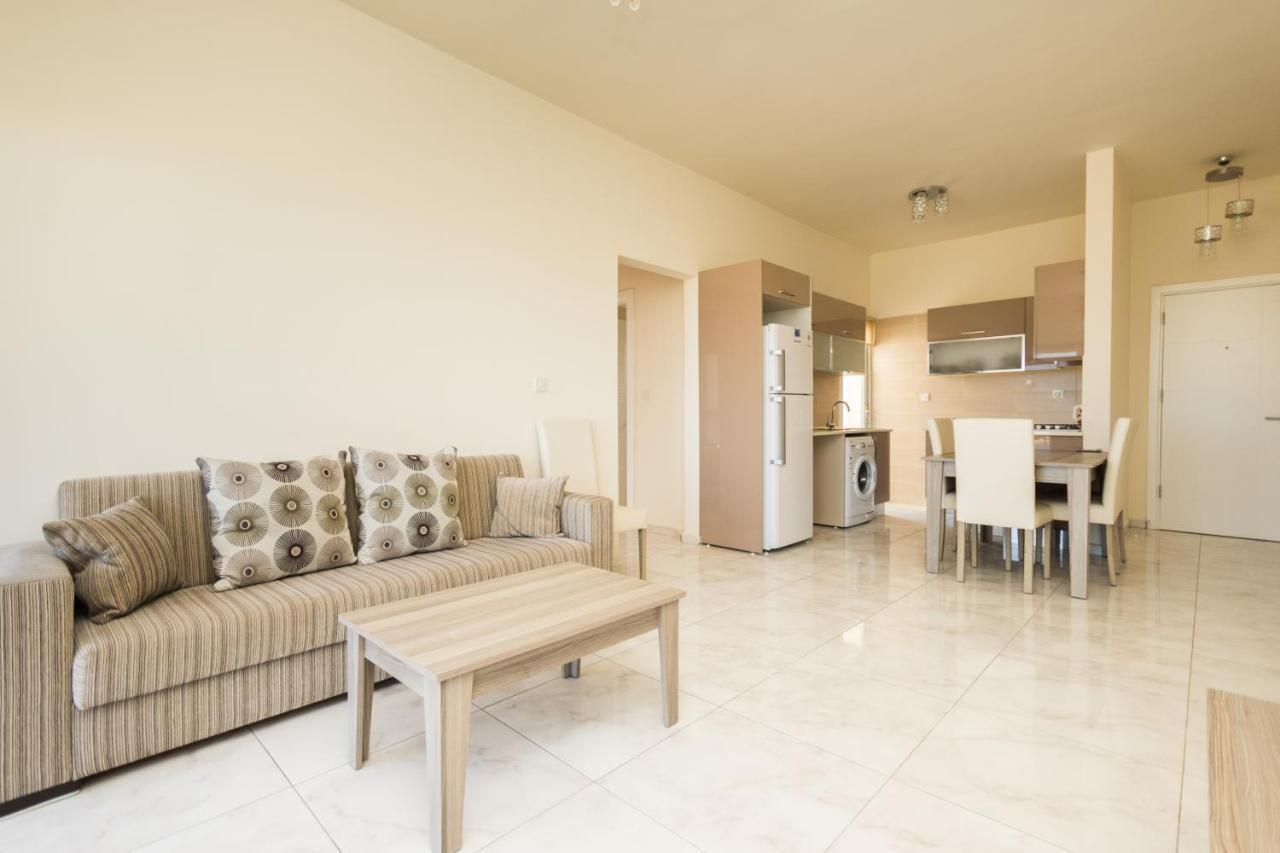 كيرينيا Spacious Two-Bedroom Apartment In Amazing Residence Escape Homes المظهر الخارجي الصورة